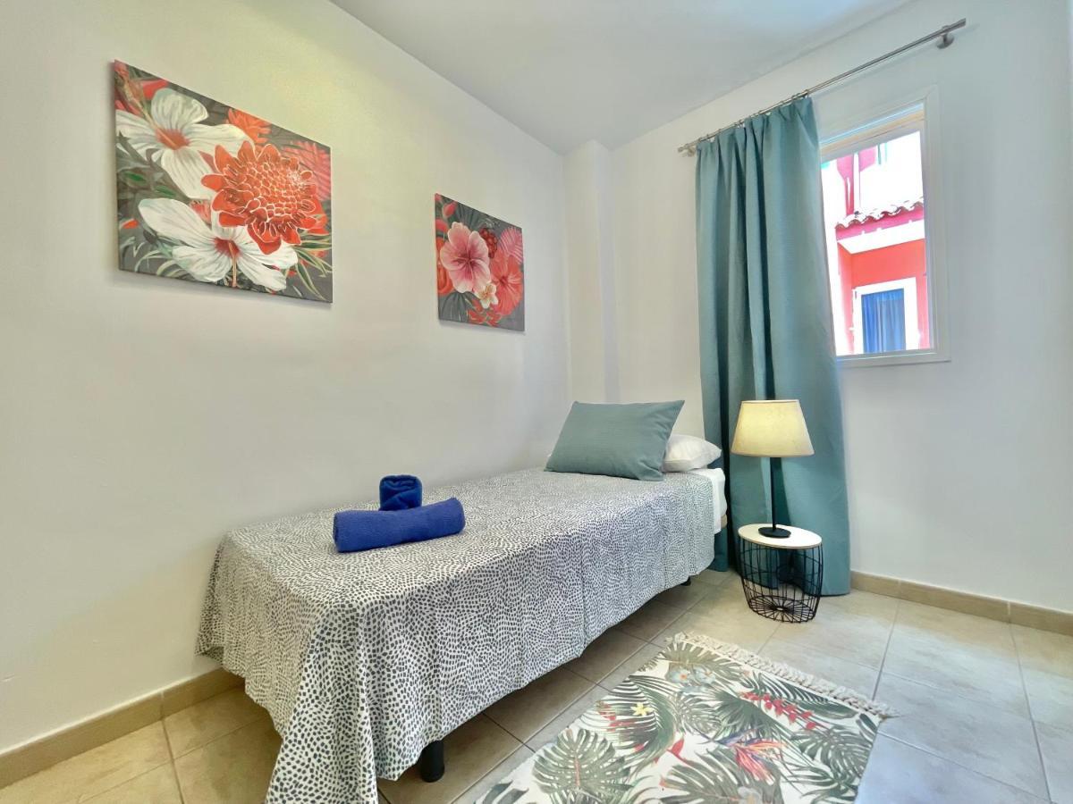 Sea Garden Apartment *