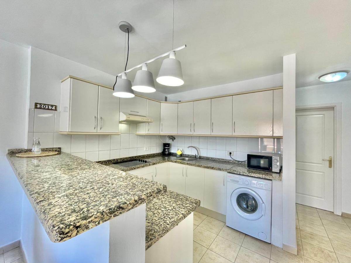 Sea Garden Apartment *